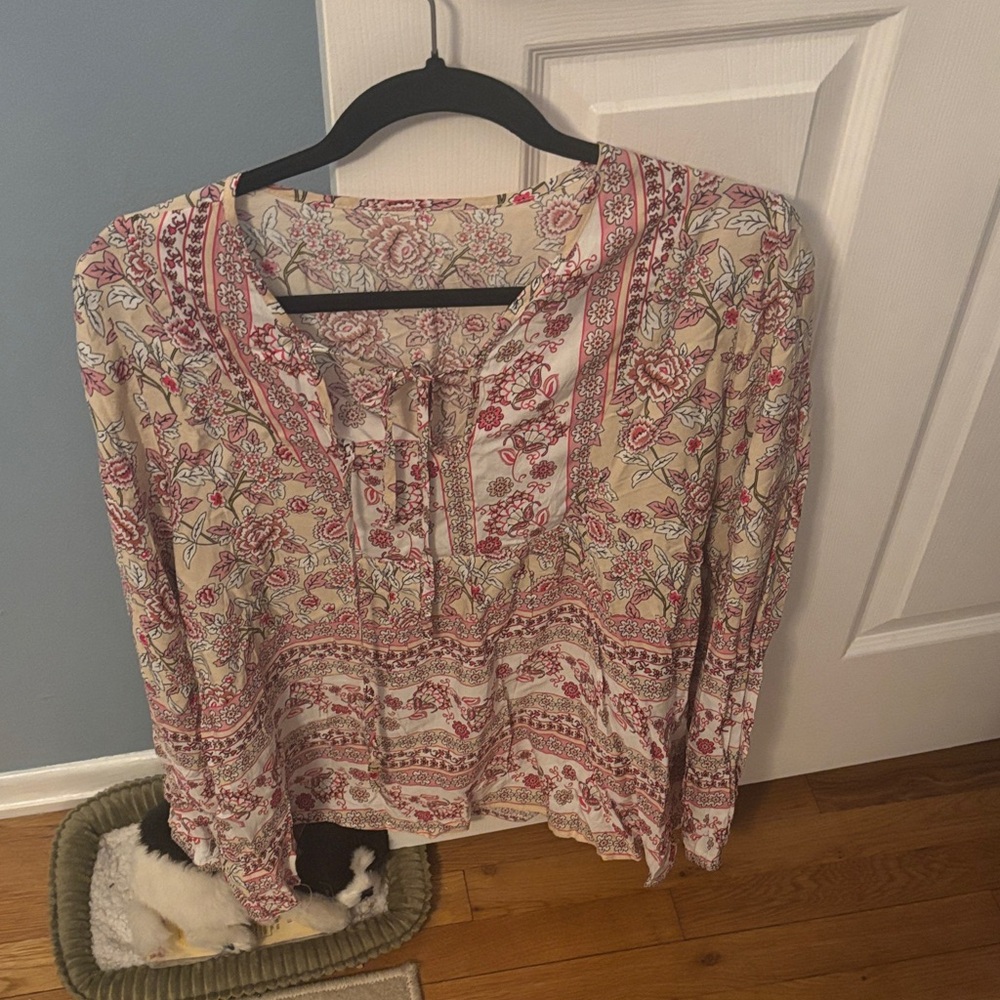 Amazon Floral Tie-Neck Boho Tunic in Cream and Pink